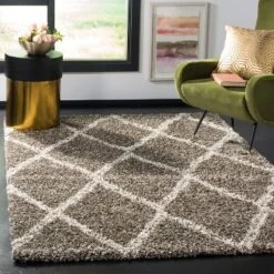 Madeleine Geometric Loomed Rug - Safavieh -Safavieh Store GUEST 098f0664 9788 44f5 9fd4 cec5a8f21220