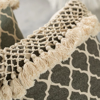 DEERLUX 16" Handwoven Cotton Throw Pillow Cover With Ogee Pattern And Tasseled Top 5 DEERLUX 16" Handwoven Cotton Throw Pillow Cover With Ogee Pattern And Tasseled Top - Image 3