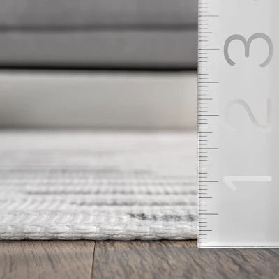 NuLOOM Azzie Modern Zig Zag Machine Washable Area Rug 4 NuLOOM Azzie Modern Zig Zag Machine Washable Area Rug - Image 2