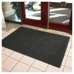 3'x5' Solid Dotted Doormat Black - HomeTrax -Safavieh Store GUEST 546163f2 f276 4443 a97c b3752f4317e9