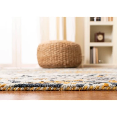 Rocio Medallion Hooked Rug - Safavieh 4 Rocio Medallion Hooked Rug - Safavieh - Image 2