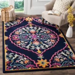 Erin Medallion Area Rug - Safavieh