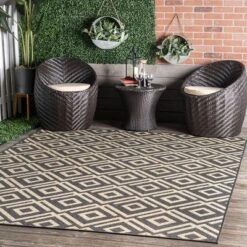 NuLOOM Jayne Geometric Diamond Indoor/Outdoor Area Rug
