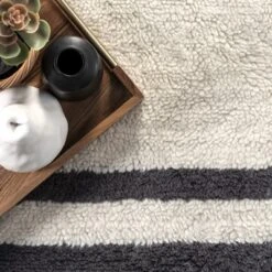 Lauren Liess X RugsUSA - Striped Wool Machine Washable Area Rug -Safavieh Store GUEST cbfb7a9a 8b92 4631 b278 4e4a28166d6f