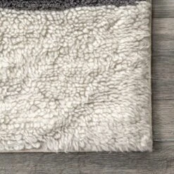 Lauren Liess X RugsUSA - Striped Wool Machine Washable Area Rug -Safavieh Store GUEST f28c0aa0 6d76 4a5a a6d7 2068c8e54aab