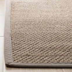 Lilia Solid Loomed Rug - Safavieh